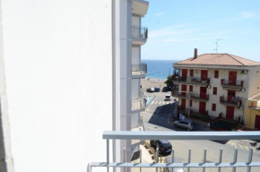 Fondachello Beach House1 - Fondachello-apartments com